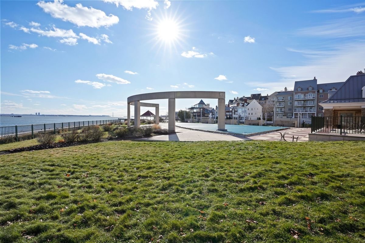 Outdoor swimming pool